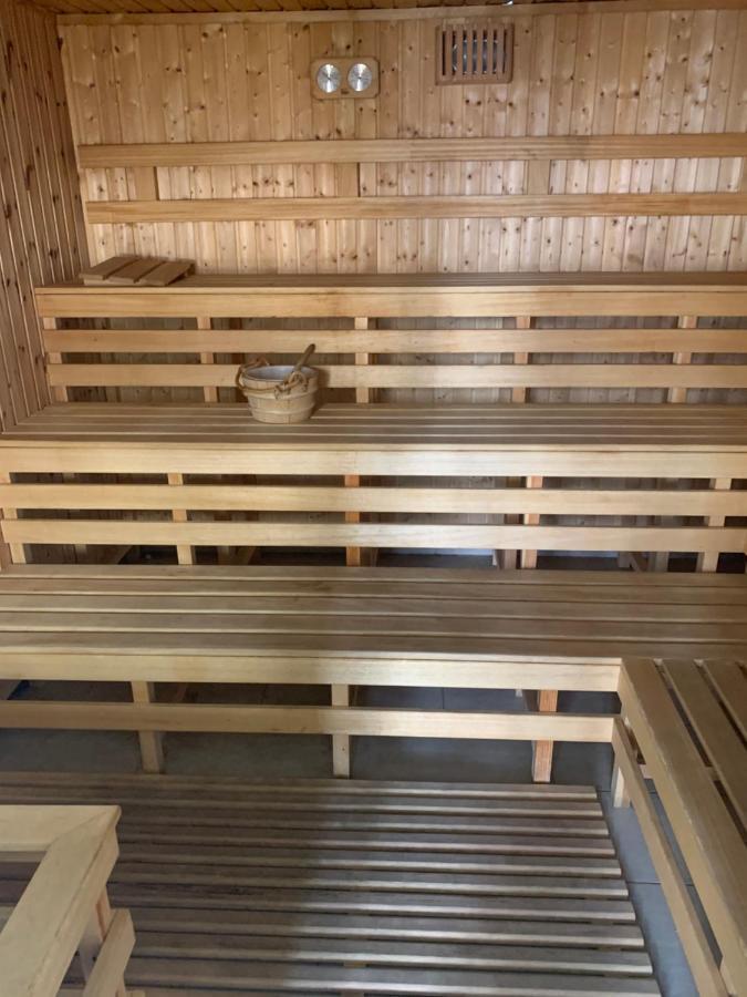 Relax Apartman Hajdúszoboszló Esterno foto