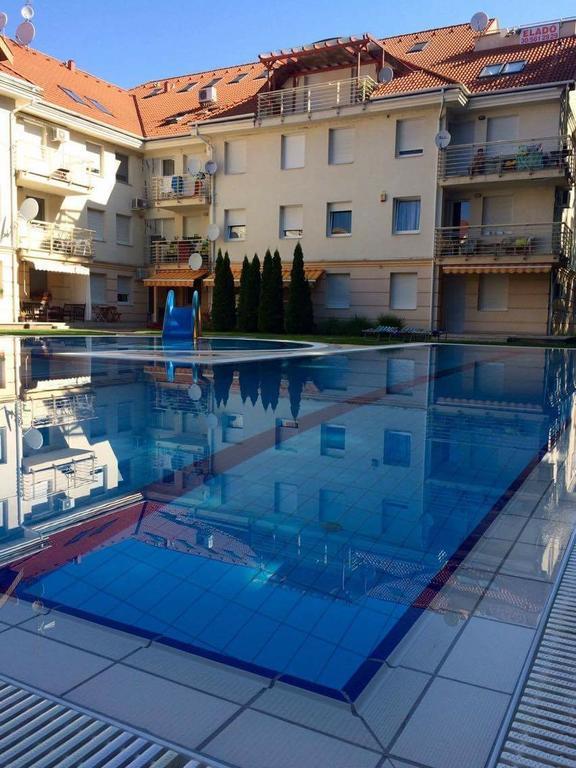 Relax Apartman Hajdúszoboszló Esterno foto